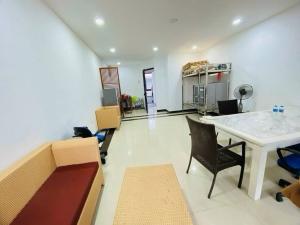 BÁN NHÀ VĂN PHÚ 102M2, 5 TẦNG, THANG MÁY, MẶT ĐƯỜNG LỚN, GIÁ ĐẦU TƯ 20 TỶ, KINH DOANH NGÀY ĐÊM
