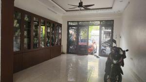 BÁN NHÀ SIÊU PHẨM Ở & KINH DOANH NGAY - GA RA Ô TÔ - NỞ HẬU - ĐƯỜNG, VỈA HÈ TO NHẤT KĐT VĂN PHÚ - CHỦ CẦN TIỀN BÁN GẤP, MUA NHANH CÒN KỊP