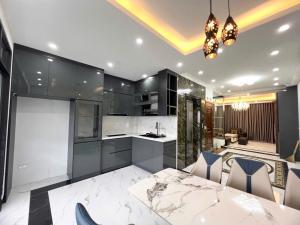 BÁN NHÀ SIÊU PHẨM KINH DOANH NGÀY ĐÊM TẠI KĐT VĂN PHÚ, HÀ ĐÔNG - THANG MÁY – Ô TÔ - TẶNG FULL NỘI THẤT !!!