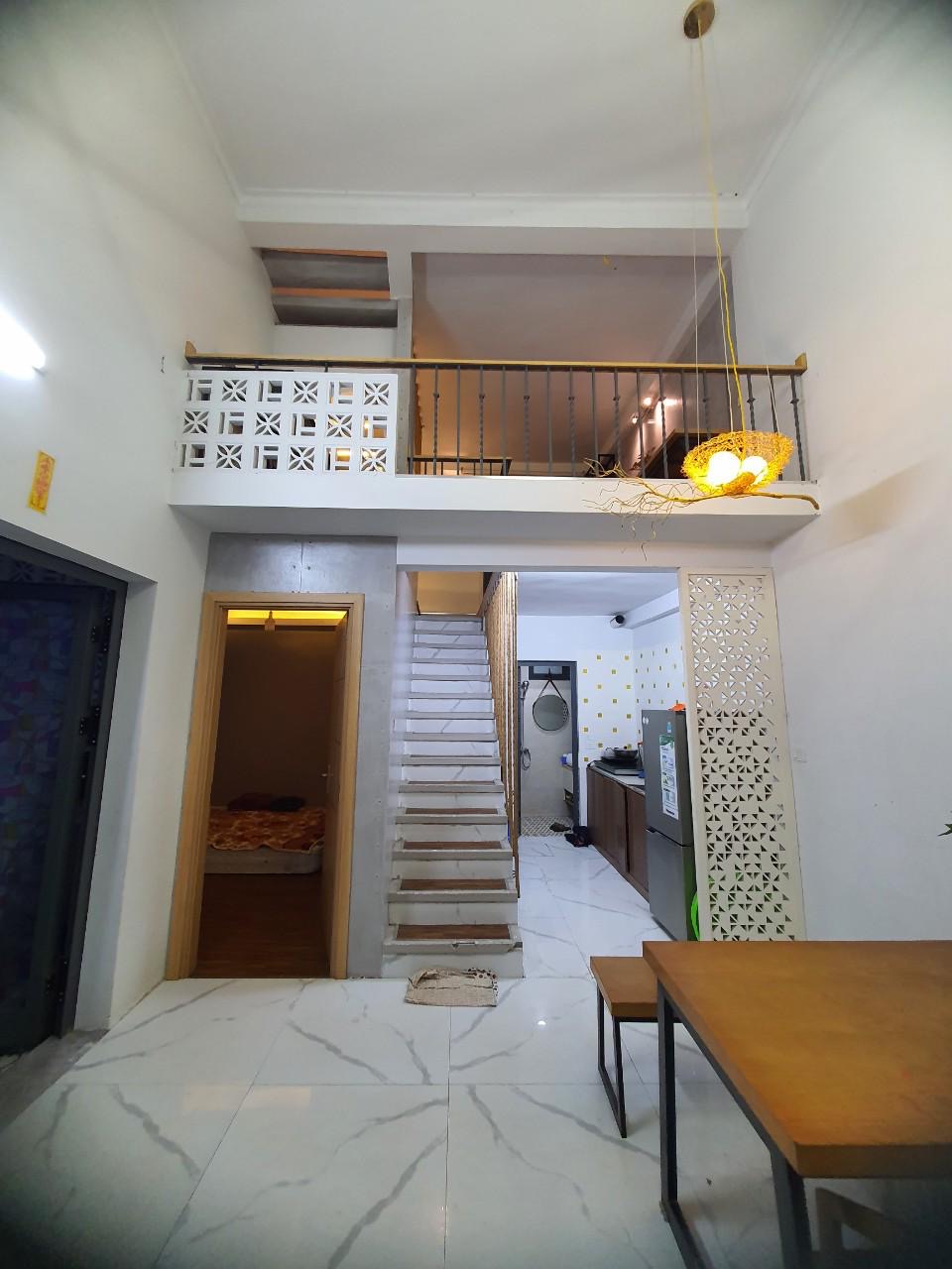 Nhỉnh 5ty có ngay nhà 3 tầng trung tâm Thanh Trì. LH 0935695368