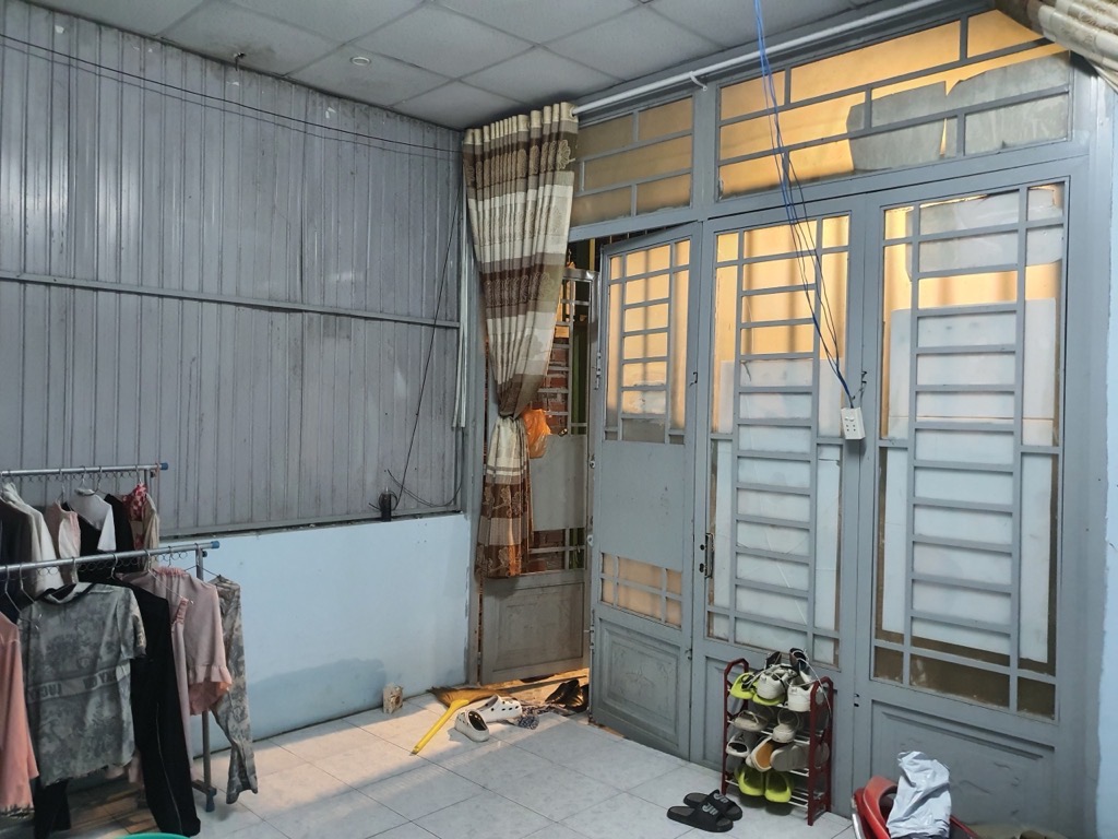 Bán nhà Chuyên Dùng 9, quận 7, nhỉnh 4 tỷ, đang cho thuê, hẻm trước nhà hơn 3m