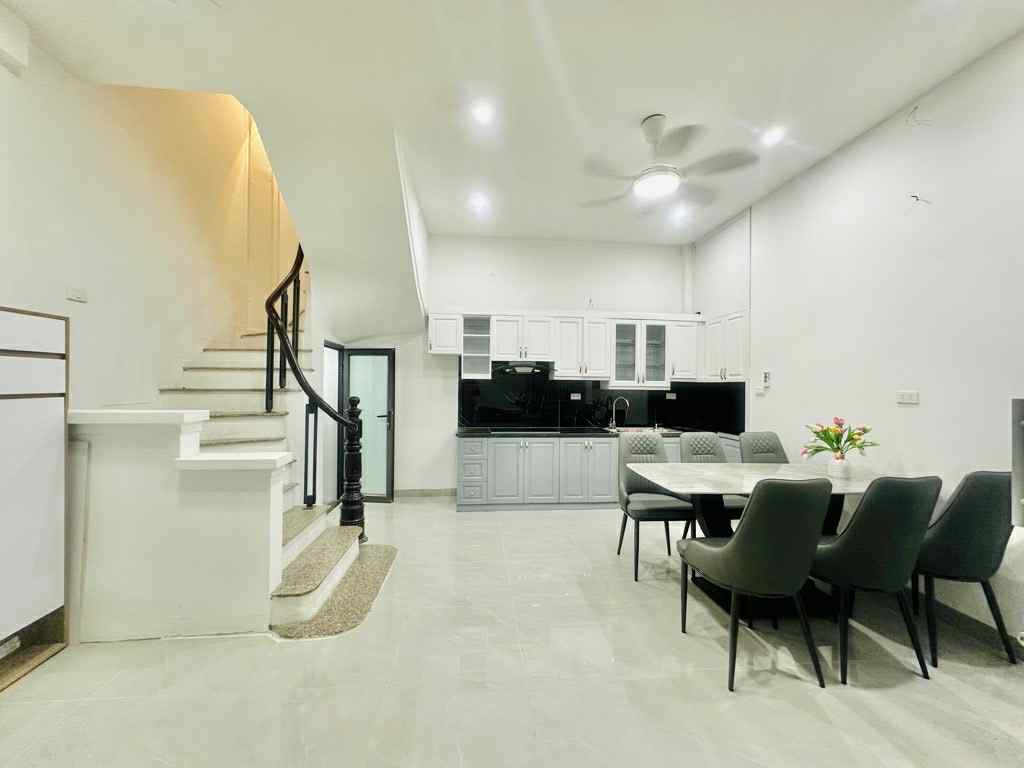 HIẾM – PHỐ LÊ THANH NGHỊ – LÕI TRUNG TÂM – GẦN ĐẠI HỌC BÁCH KHOA, KINH TẾ, XÂY DỰNG – BỆNH VIỆN THANH NHÀN