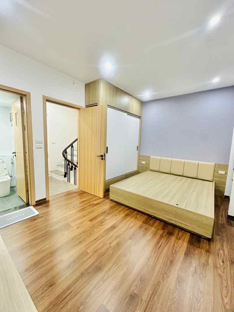 HIẾM – PHỐ LÊ THANH NGHỊ – LÕI TRUNG TÂM – GẦN ĐẠI HỌC BÁCH KHOA, KINH TẾ, XÂY DỰNG – BỆNH VIỆN THANH NHÀN