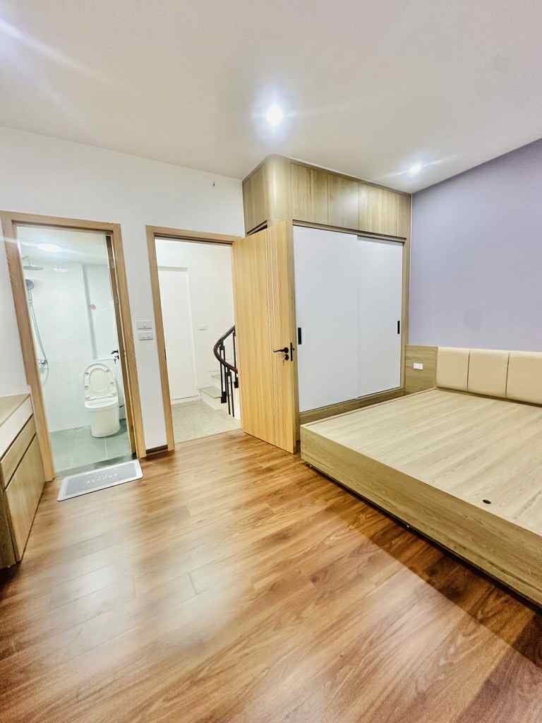 HIẾM – PHỐ LÊ THANH NGHỊ – LÕI TRUNG TÂM – GẦN ĐẠI HỌC BÁCH KHOA, KINH TẾ, XÂY DỰNG – BỆNH VIỆN THANH NHÀN