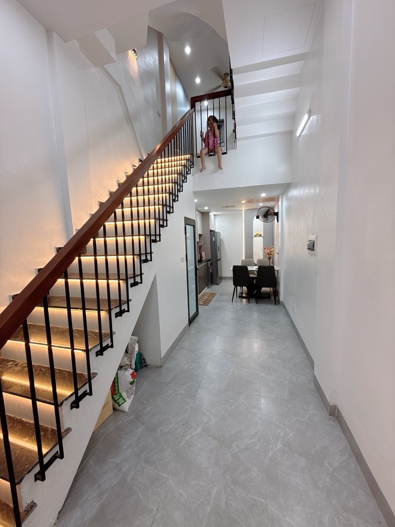 BÁN NHÀ TRƯƠNG ĐỊNH – 34M² – MT 3.3M – 5 TẦNG – 4 NGỦ – 10M RA Ô TÔ