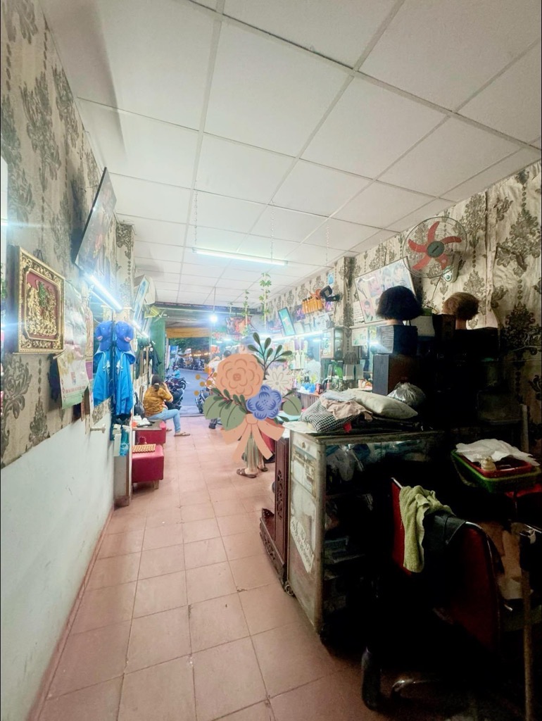 MẶT TIỀN KINH DOANH SẦM UẤT KHU VỰC DÂN CƯ HIỆN HỮU