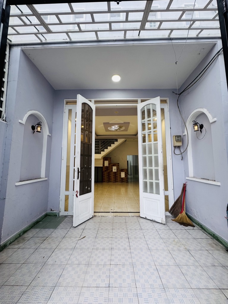 NHÀ MẶT TIỀN ĐƯỜNG GẦN CHỢ DA SÀ