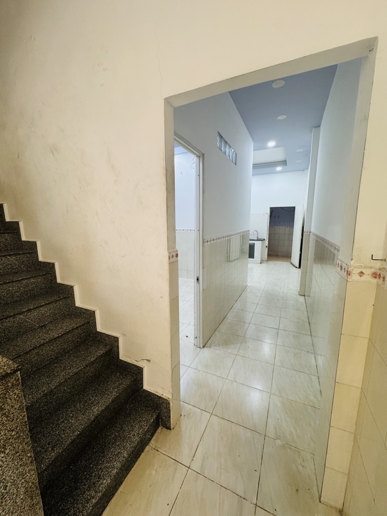 NHÀ MẶT TIỀN ĐƯỜNG GẦN CHỢ DA SÀ