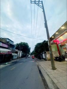 MẶT TIỀN KINH DOANH SẦM UẤT KHU VỰC DÂN CƯ HIỆN HỮU