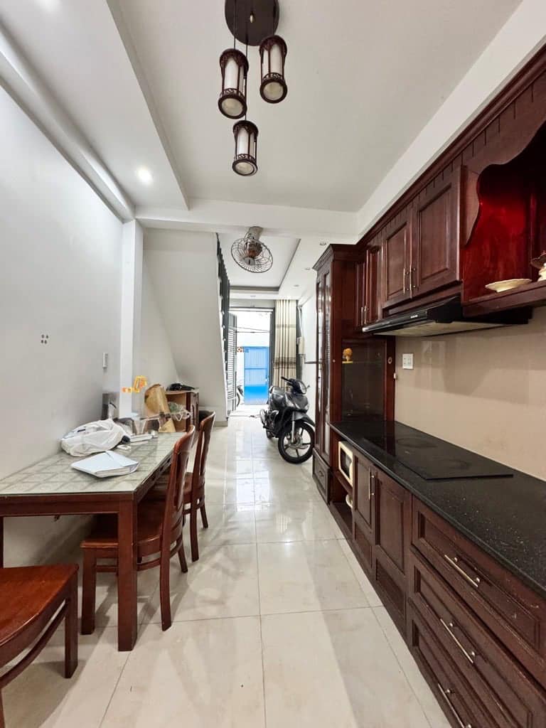 VIP BÌNH THẠNH - HÀNG XÓM QUẬN 1  - HIẾM - 25M2 - 2 TẦNG - CHỈ 3.X Tỷ