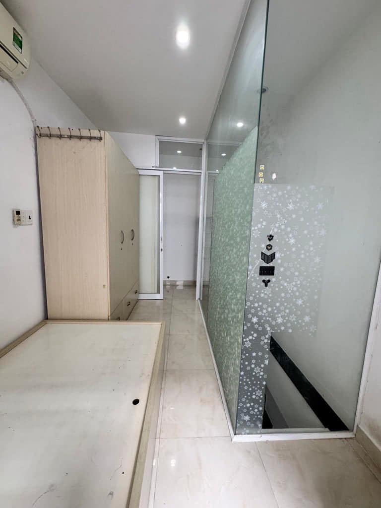 VIP BÌNH THẠNH - HÀNG XÓM QUẬN 1  - HIẾM - 25M2 - 2 TẦNG - CHỈ 3.X Tỷ