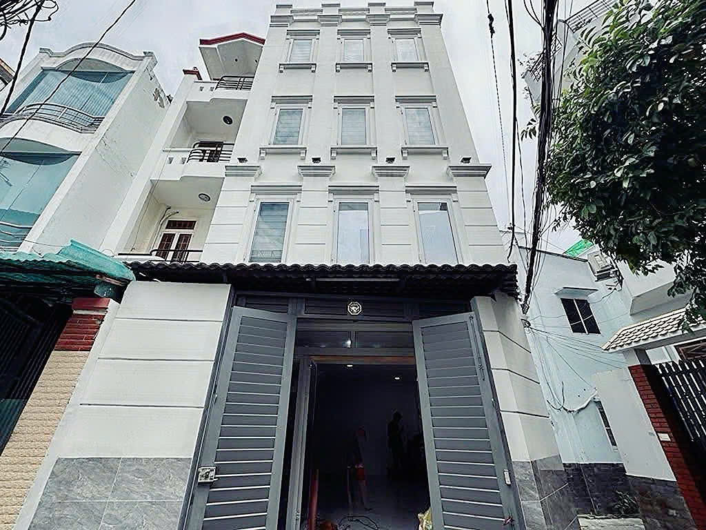 Quận 1 - Bán Nhà Trần Hưng Đạo - DT 33m2 (5m x7m) - 4 Tầng - Giá 5.3 tỷ.