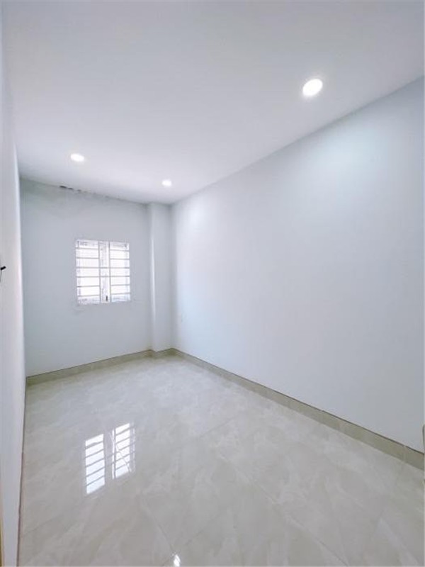 Quận 1 - Bán Nhà Trần Hưng Đạo - DT 33m2 (5m x7m) - 4 Tầng - Giá 5.3 tỷ.