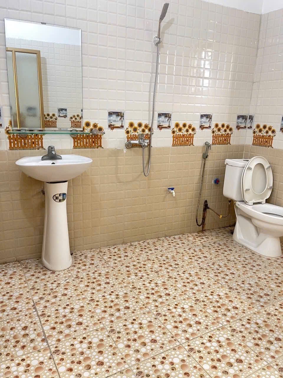 CHÍNH CHỦ GỬI BÁN CĂN NHÀ 2 TẦNG, LÔ GÓC CỰC ĐẸP!!!