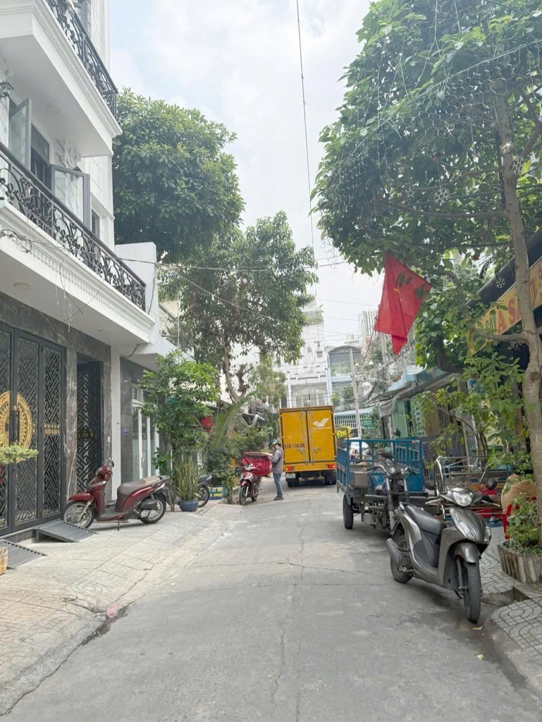 PHẠM QUÝ THÍCH - NHÀ 3 TẦNG KIÊN CỐ - 48M2 - 4x12M SỔ VUÔNG VỨC HOÀN CÔNG ĐỦ - 3 PHÒNG NGỦ HẺM XE HƠI 4M - SÁT MẶT TIỀN