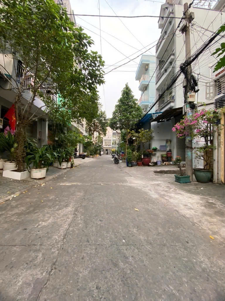 PHẠM QUÝ THÍCH - NHÀ 3 TẦNG KIÊN CỐ - 48M2 - 4x12M SỔ VUÔNG VỨC HOÀN CÔNG ĐỦ - 3 PHÒNG NGỦ HẺM XE HƠI 4M - SÁT MẶT TIỀN