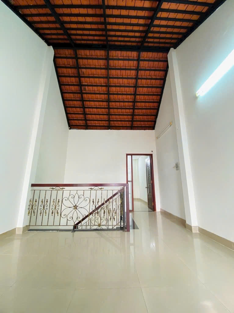 PHẠM QUÝ THÍCH - NHÀ 3 TẦNG KIÊN CỐ - 48M2 - 4x12M SỔ VUÔNG VỨC HOÀN CÔNG ĐỦ - 3 PHÒNG NGỦ HẺM XE HƠI 4M - SÁT MẶT TIỀN