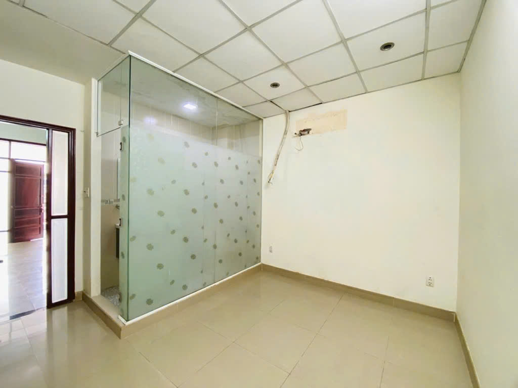 PHẠM QUÝ THÍCH - NHÀ 3 TẦNG KIÊN CỐ - 48M2 - 4x12M SỔ VUÔNG VỨC HOÀN CÔNG ĐỦ - 3 PHÒNG NGỦ HẺM XE HƠI 4M - SÁT MẶT TIỀN