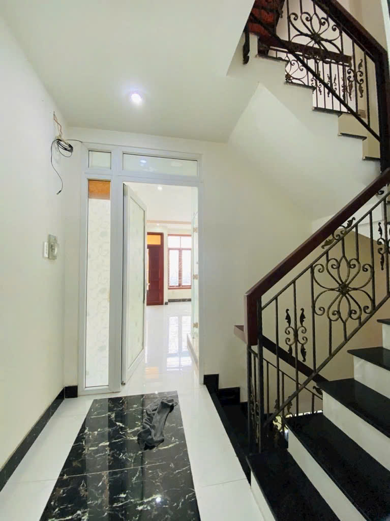 PHẠM QUÝ THÍCH - NHÀ 3 TẦNG KIÊN CỐ - 48M2 - 4x12M SỔ VUÔNG VỨC HOÀN CÔNG ĐỦ - 3 PHÒNG NGỦ HẺM XE HƠI 4M - SÁT MẶT TIỀN