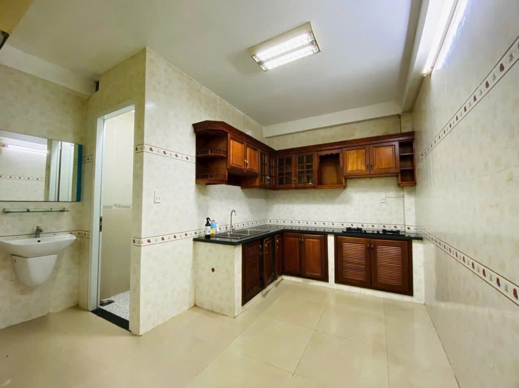 PHẠM QUÝ THÍCH - NHÀ 3 TẦNG KIÊN CỐ - 48M2 - 4x12M SỔ VUÔNG VỨC HOÀN CÔNG ĐỦ - 3 PHÒNG NGỦ HẺM XE HƠI 4M - SÁT MẶT TIỀN