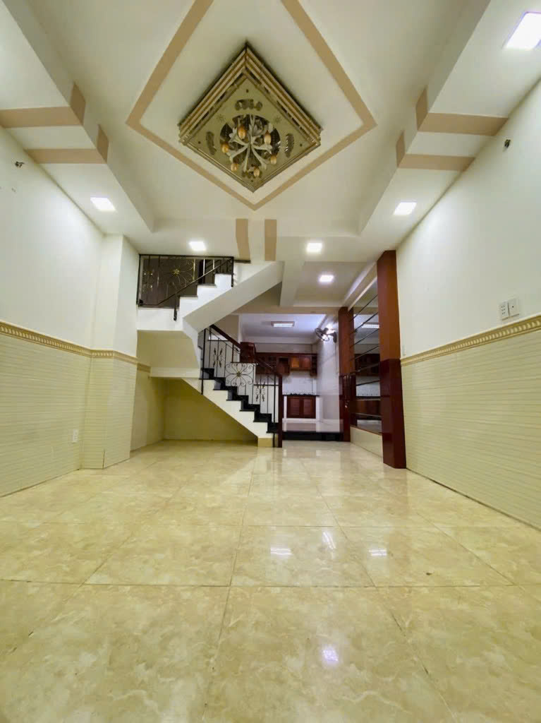 PHẠM QUÝ THÍCH - NHÀ 3 TẦNG KIÊN CỐ - 48M2 - 4x12M SỔ VUÔNG VỨC HOÀN CÔNG ĐỦ - 3 PHÒNG NGỦ HẺM XE HƠI 4M - SÁT MẶT TIỀN