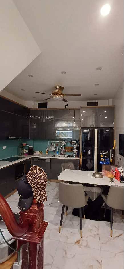 Bán nhà Đông Thiên, Vĩnh Hưng 40m2, 4PN, giá chỉ hơn 3 tỷ