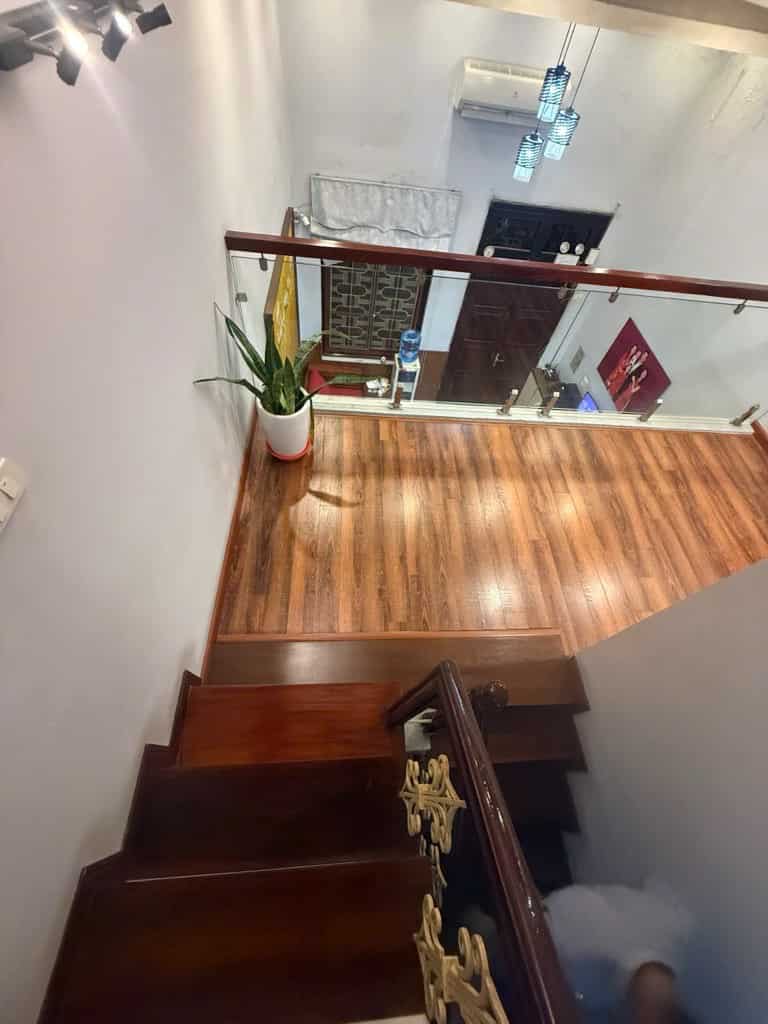 Bán Nhà Định Công, Hoàng Mai ở luôn 40m2, 4 tầng, SĐCC, chỉ hơn 6 tỷ. Lh: 0965789916