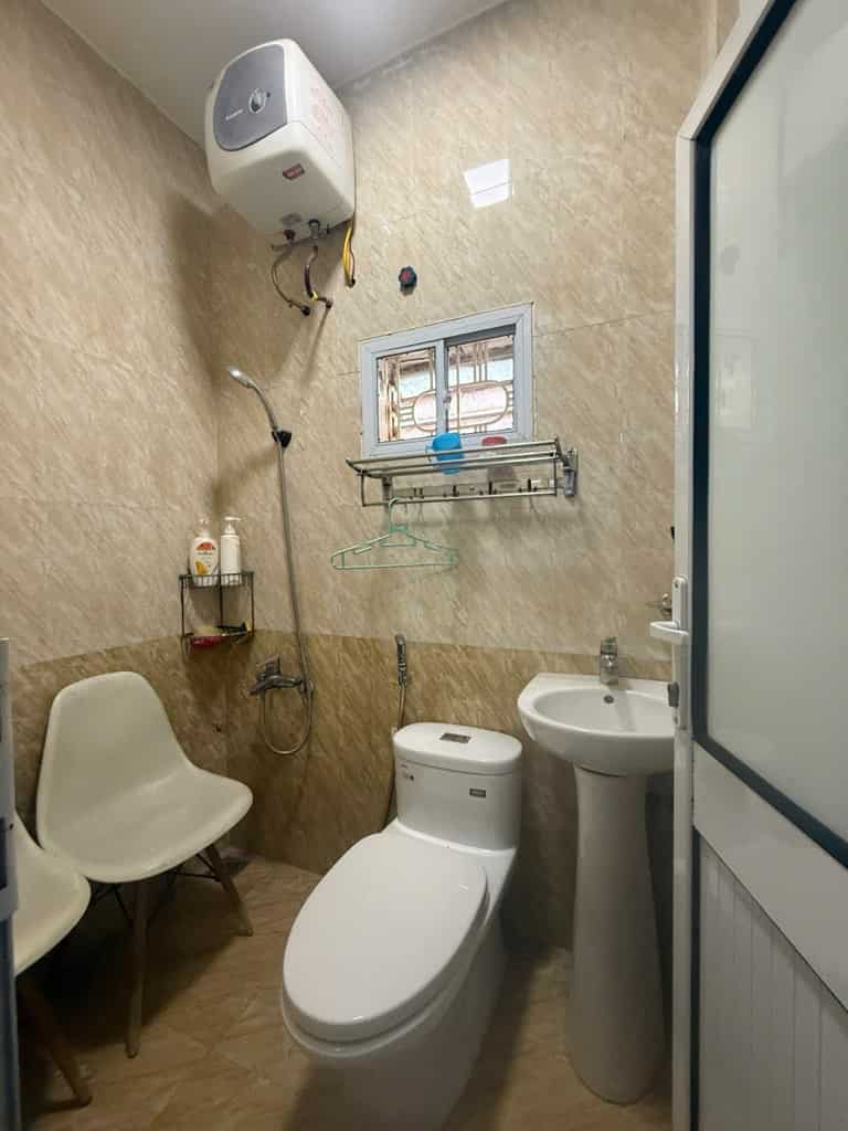 Bán Nhà Định Công, Hoàng Mai ở luôn 40m2, 4 tầng, SĐCC, chỉ hơn 6 tỷ. Lh: 0965789916