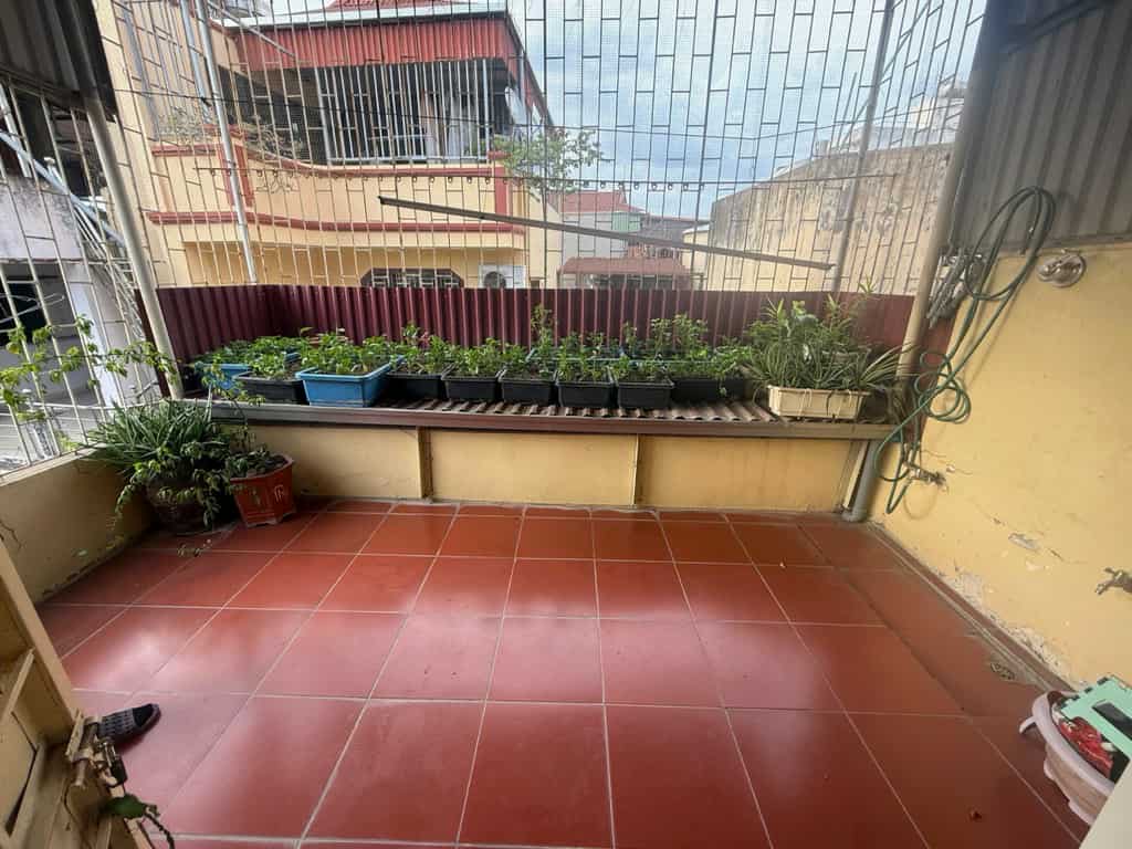 Bán Nhà Định Công, Hoàng Mai ở luôn 40m2, 4 tầng, SĐCC, chỉ hơn 6 tỷ. Lh: 0965789916