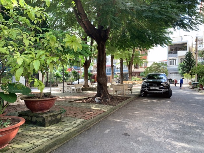 NHÀ BÁN: 3 TẦNG, 72M2, KHU PHÂN LÔ HOÀNG DIỆU 2, CÓ CÔNG VIÊN NỘI BỘ_ GIÁ 11 TỶ