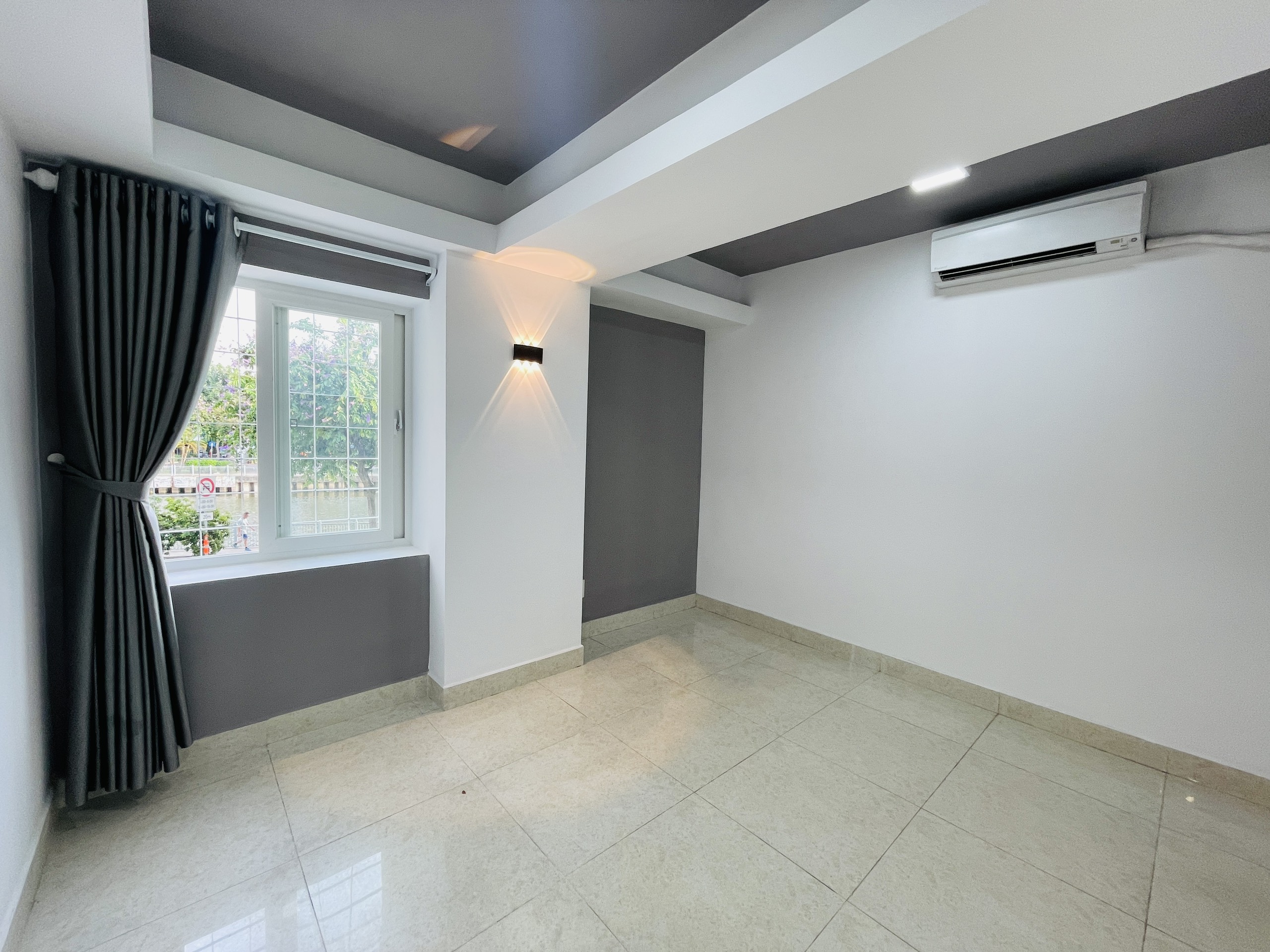 Căn Hộ Chung Cư Miếu Nổi - 2 PN 2 WC - Ban Công View Bờ Sông - 64m2 - Ngay Quận 1 - Chỉ Nhỉnh 3 Tỷ