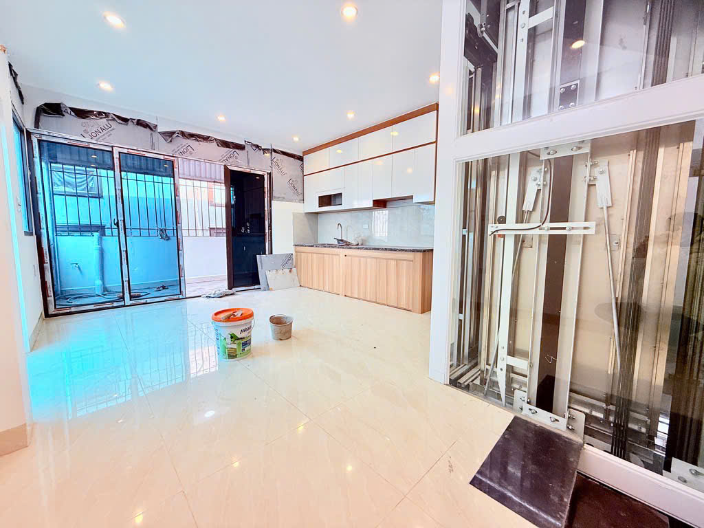 CHÍNH CHỦ BÁN NHÀ PHỐ LỤA VẠN PHÚC - LÔ GÓC 3 MẶT THOÁNG - 5 TẦNG THANG MÁY - NGÕ THÔNG 2 ĐẦU