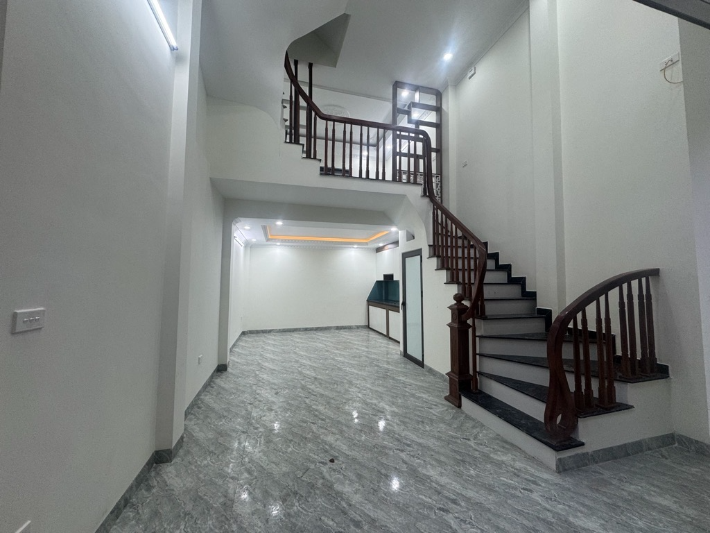 Căn hiếm có tại Thanh Trì – Nhà 5 tầng full nội thất, chỉ 5,8 tỷ