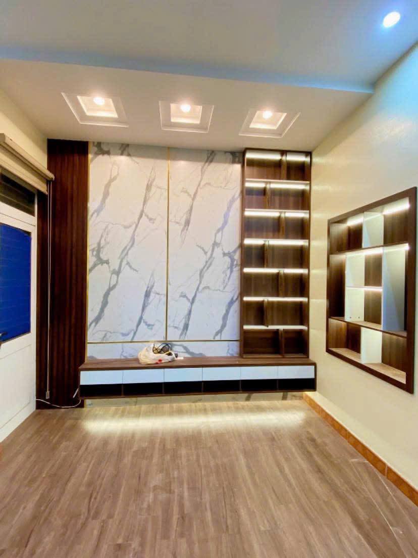 NHÀ HIẾM - DƯƠNG NỘi - Ô TÔ  VÀO NHÀ- KINH DOANH ĐỈNH - XÂY ĐƠN LẬP - SÁT AEON HÀ ĐÔNG