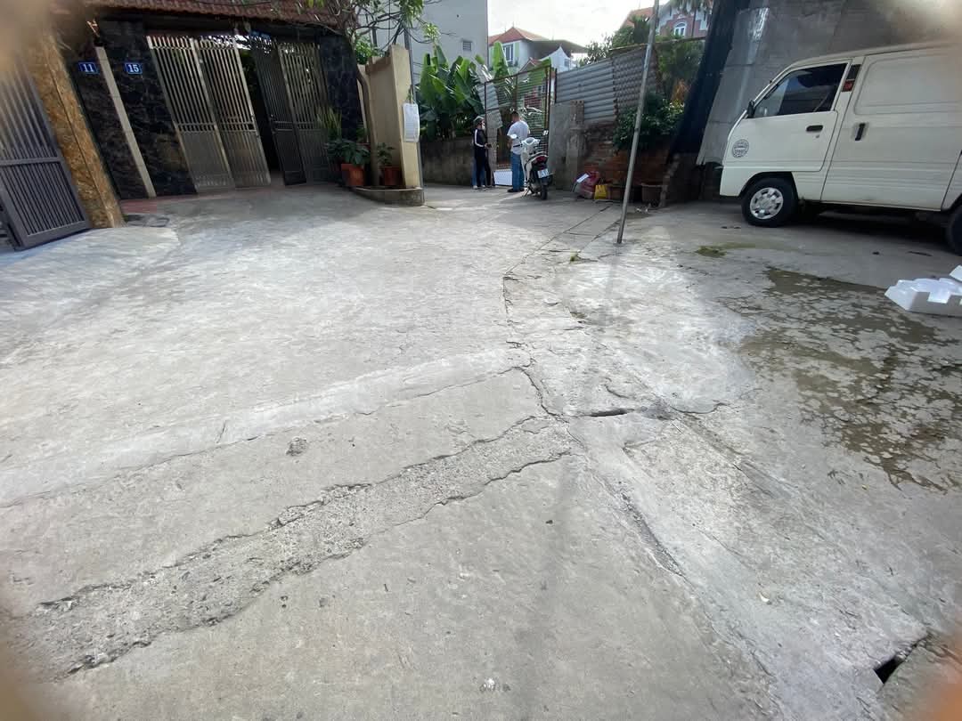 Nhanh tay thì còn,hiếm có khó tìm mảnh thứ 2.Đất thôn Vàng.