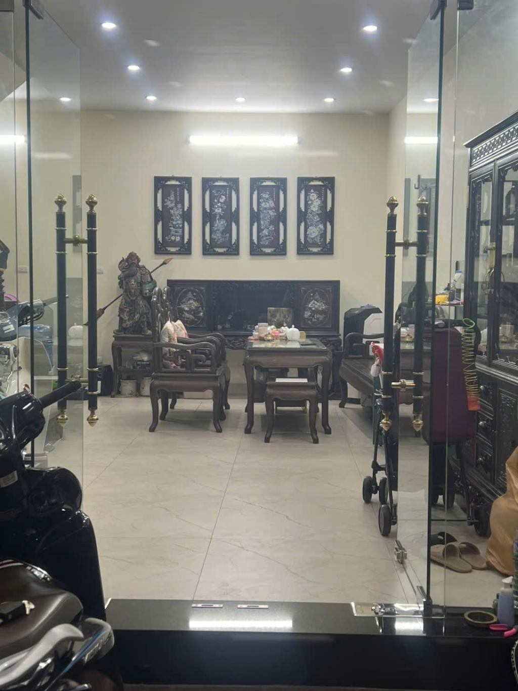 BÁN NHÀ PHỐ TÂY SƠN - THOÁNG - 45m2 -CHỈ 10 Tỷ