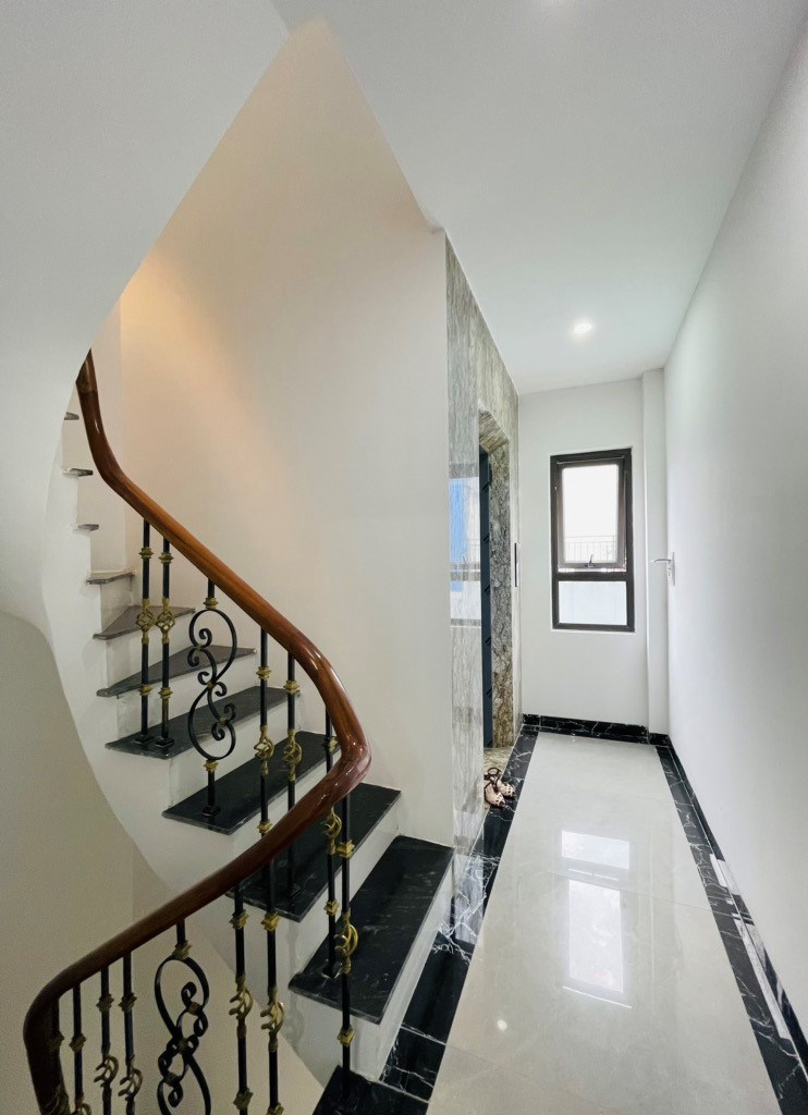 BÁN NHÀ PHỐ ĐẶNG TIẾN ĐÔNG - Ô TÔ NGỦ NGÀY ĐÊM - 7 TẦNG THANG MÁY - 42m2 - 13,8 TỶ