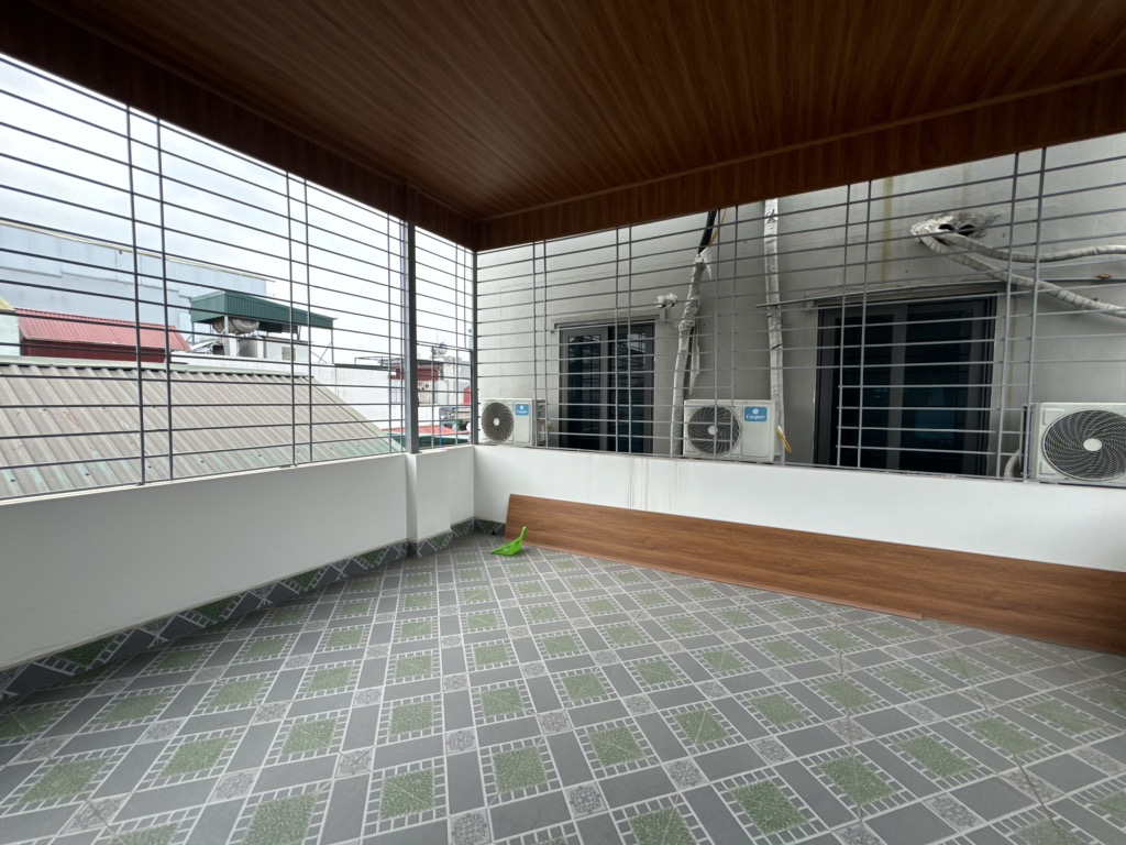 BÁN NHÀ SIÊU HIẾM PHỐ NGUYỄN CHÍ THANH - NGÕ Ô TÔ - ĐẦU TƯ CỰC NGON - 48,5 m2 - 12,75 Tỷ