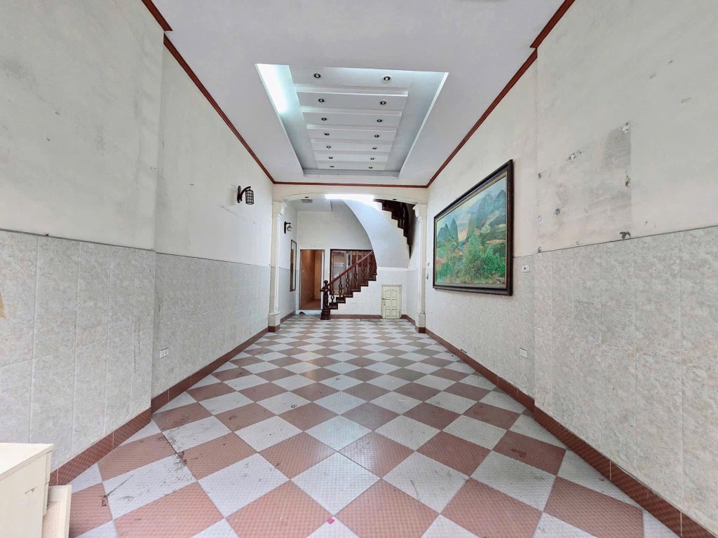 BÁN NHÀ PHỐ HUỲNH THÚC KHÁNG - ĐỐNG ĐA - SÂN RIÊNG, CỔNG RIÊNG - LÔ GÓC - 45m2 - 11 TỶ