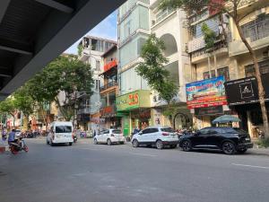 BÁN NHÀ MẶT PHỐ LÁNG HẠ - ĐỐNG ĐA - 58m2 - 18 Tỷ