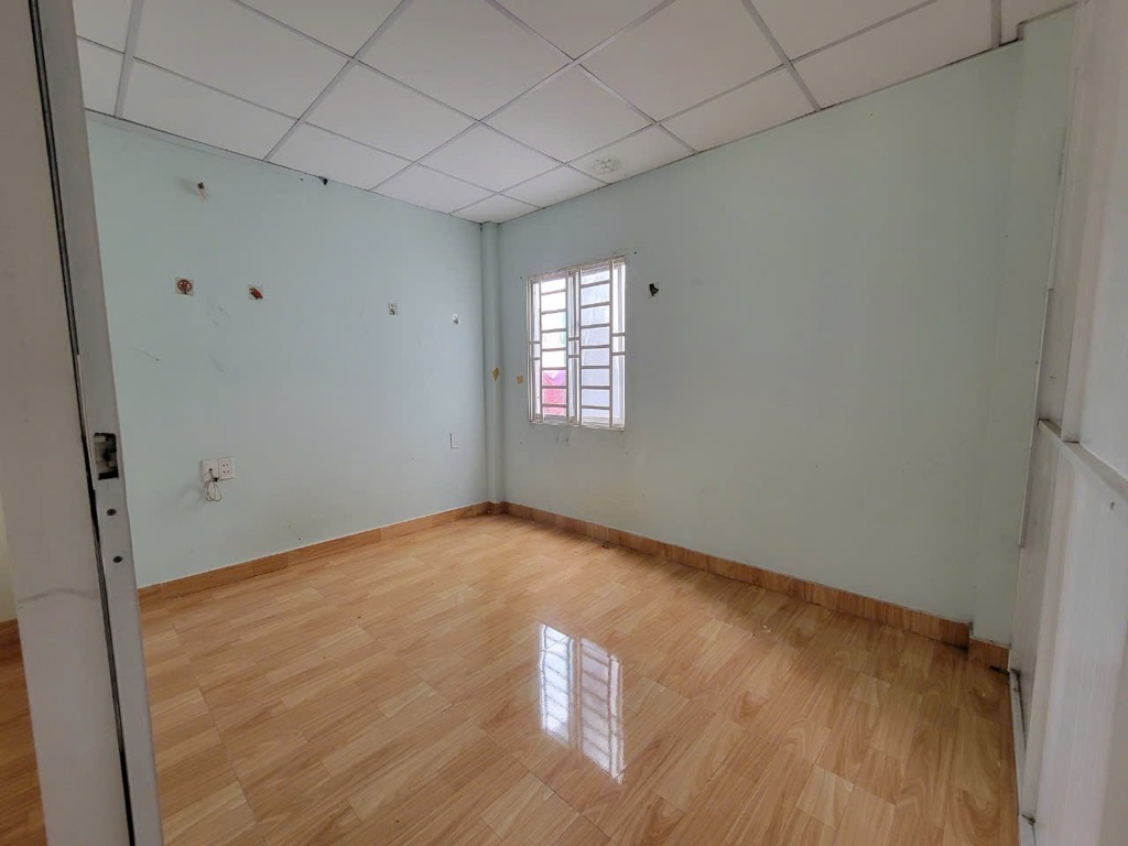 BÁN ĐẤT TẶNG NHÀ 92m2 chỉ 4tỷ hơn HIỆN THÀNH Q12