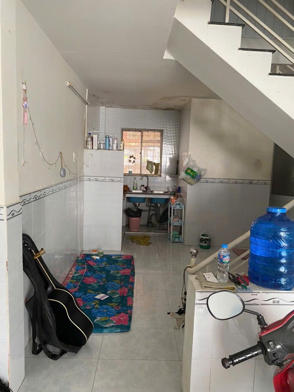 NHÀ DIỆN TÍCH LỚN HXT 4x11 chỉ hơn 3tỷ xíu TÂN CHÁNH HIỆP Q12