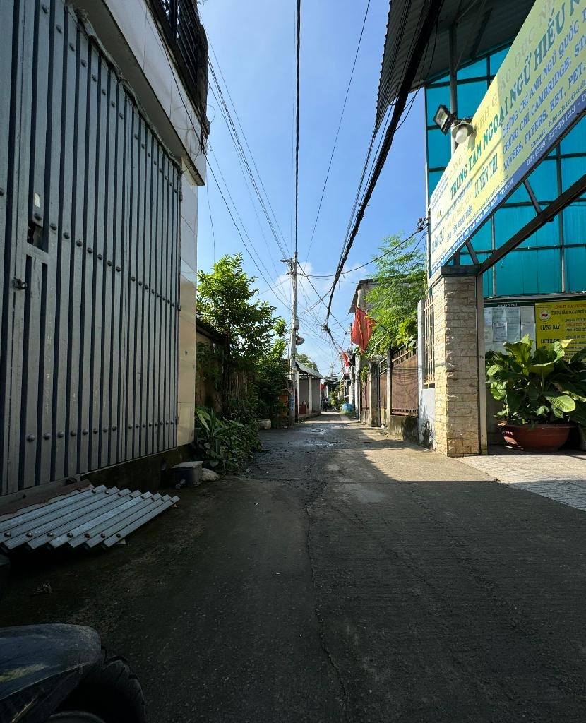 BÁN NHÀ GIÁ RẺ 2Tỷ1 DIỆN TÍCH TO NGUYỄN THỊ NGÂU HÓC MÔN