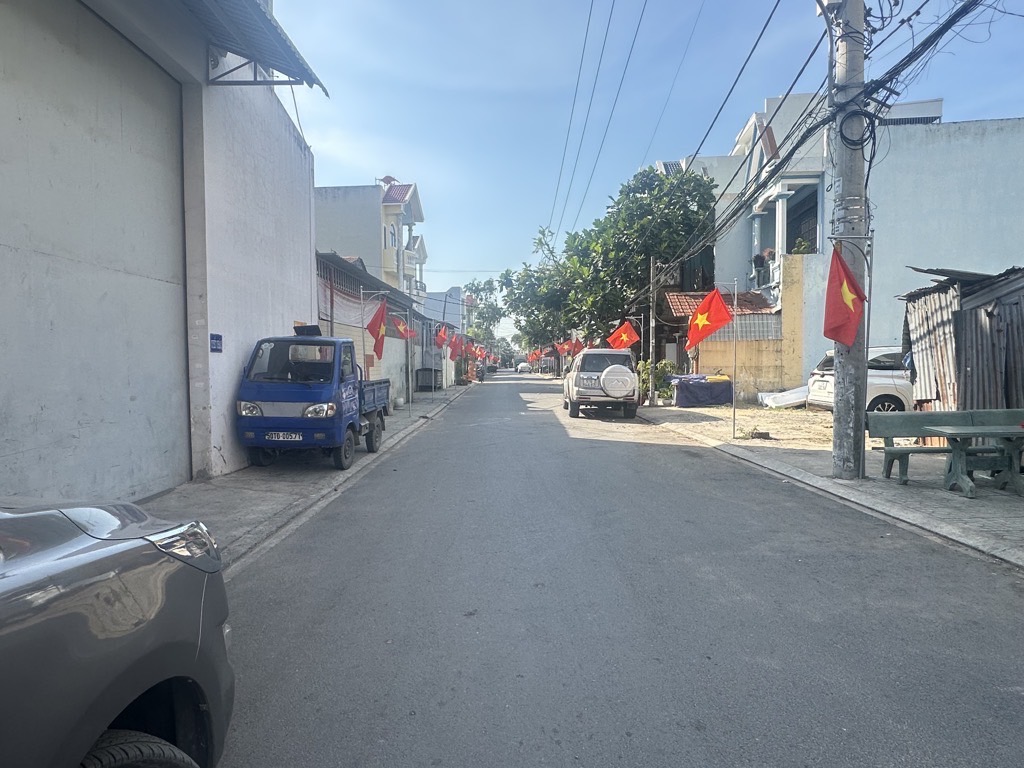 BIỆT THỰ HẺM XE TĂNG 10M BÙI VĂN NGỮ HIỆP THÀNH Q12 Hơn 5Ty