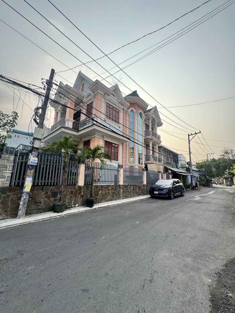 BIỆT THỰ LÔ GÓC 2 MT NGUYỄN THỊ THƠI HIỆP THÀNH Q12- NGANG 8.4 M- Hơn 14Tỷ xíu