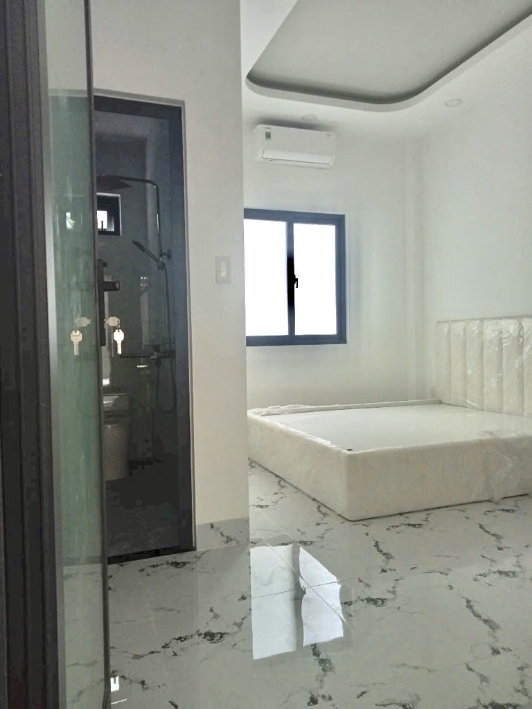 VIP HXH NHÀ MỚI CÁCH NGÃ 4 AN SƯƠNG 2P 4x18 BÀ ĐIỂM Q12 HƠN 4tỷ