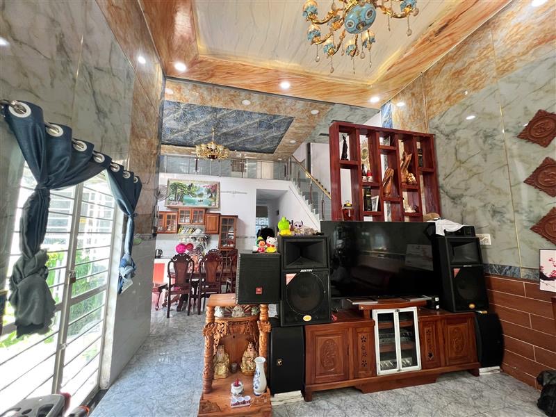 BIỆT THỰ NGAY PHAN VĂN HỚN BÀ ĐIỂM HÓC MÔN 6.3x31m HXH CHỈ 6Tỷ