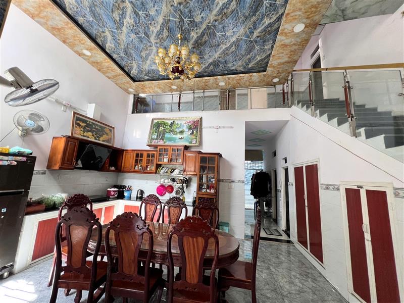 BIỆT THỰ NGAY PHAN VĂN HỚN BÀ ĐIỂM HÓC MÔN 6.3x31m HXH CHỈ 6Tỷ