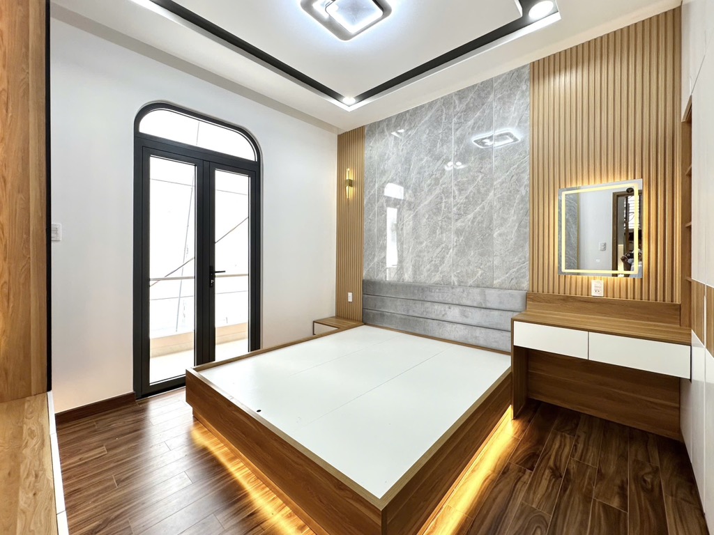 KẸT TIỀN BÁN GẤP NHÀ HẺM CMT8 QUẬN 10 44M GIÁ CHỈ 4.35 TỶ HẺM THÔNG XÂY 3 LẦU