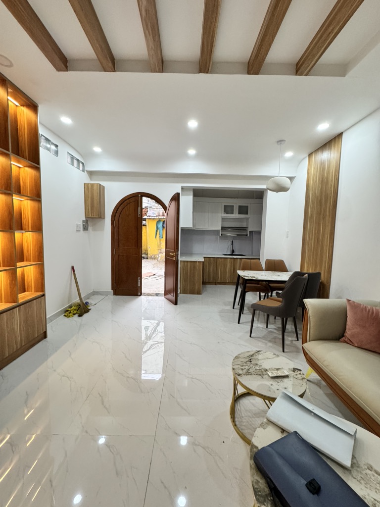 KẸT TIỀN BÁN GẤP NHÀ HẺM CMT8 QUẬN 10 44M GIÁ CHỈ 4.35 TỶ HẺM THÔNG XÂY 3 LẦU